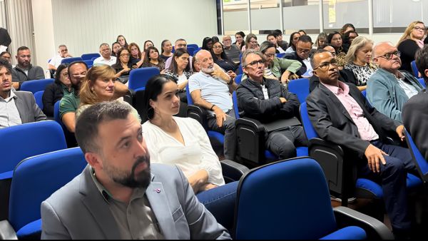 Participantes em treinamento do Grupo Inovares